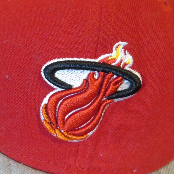 New NBA Miami Heat Youth Vintage New Era 9Fifty Snapback Cap Gray Red Classics - Picture 6 of 10